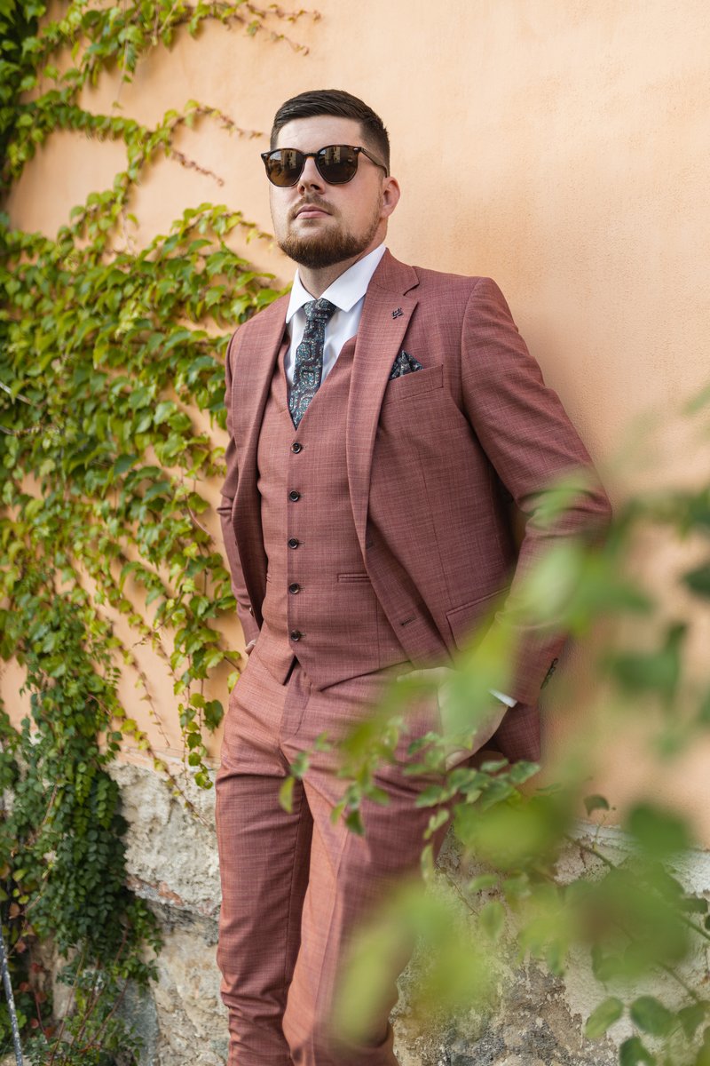 SMART CASUAL – GABRI pánske obleky